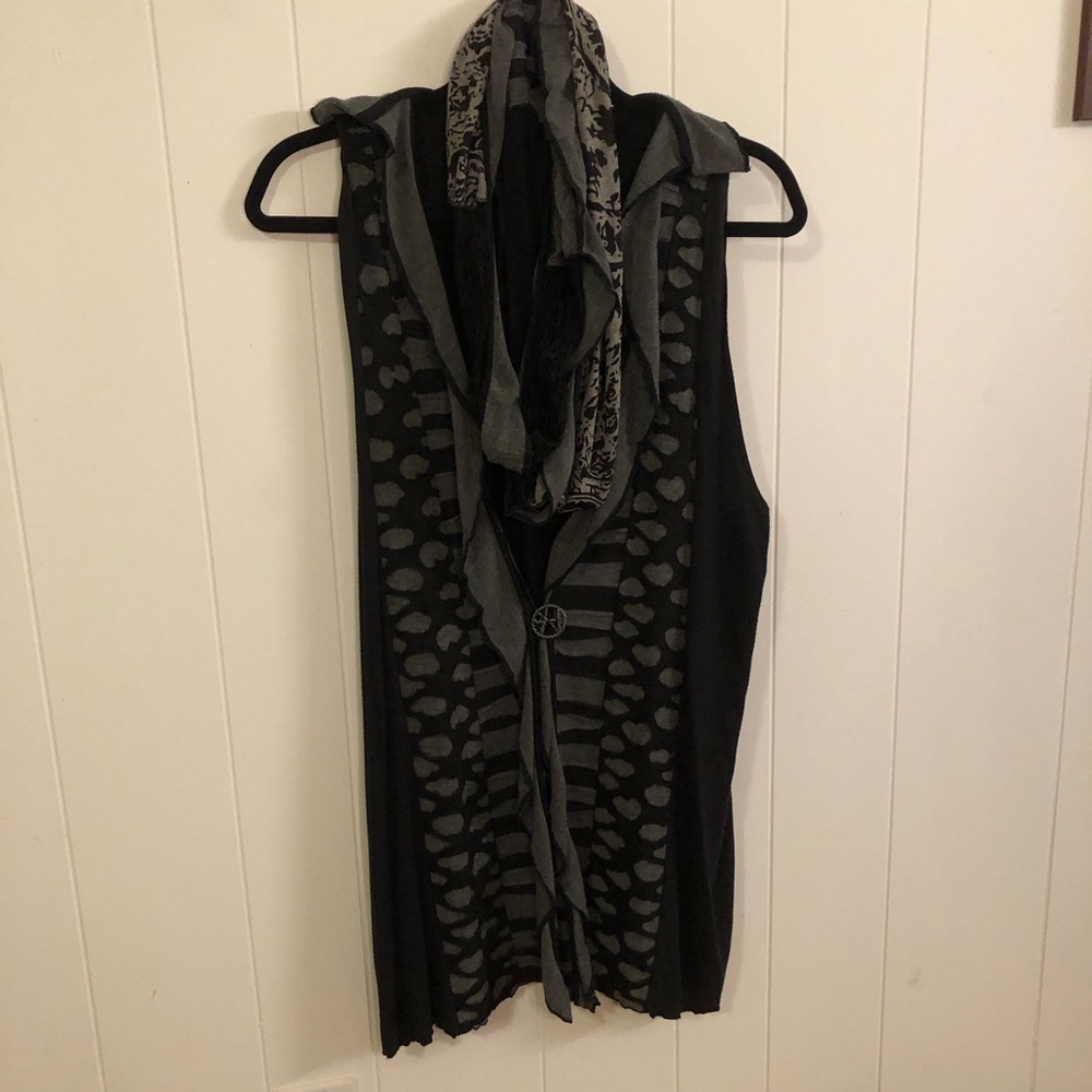 Lee Andersen 2 Piece Vest & Infinity Scarf Black and Gray Large